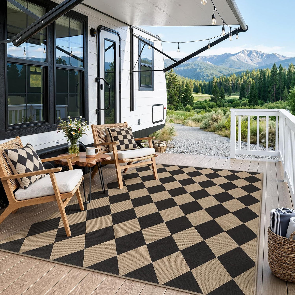 5x7 Black Checkered Jute Outdoor Rug