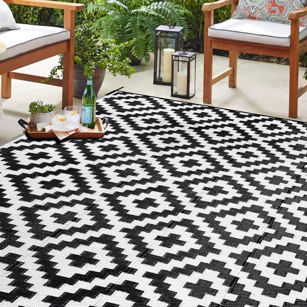 6x9 Ft Black‑White Lattice Reversible Outdoor Rug
