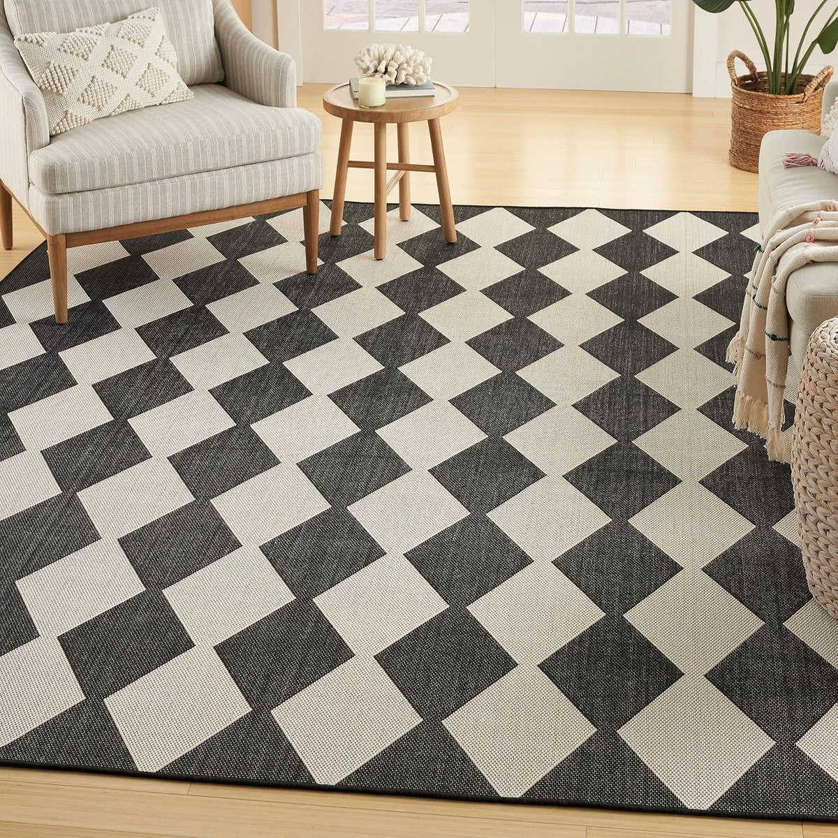 5' x 7' Black Easy‑Clean Non‑Shedding Area Rug