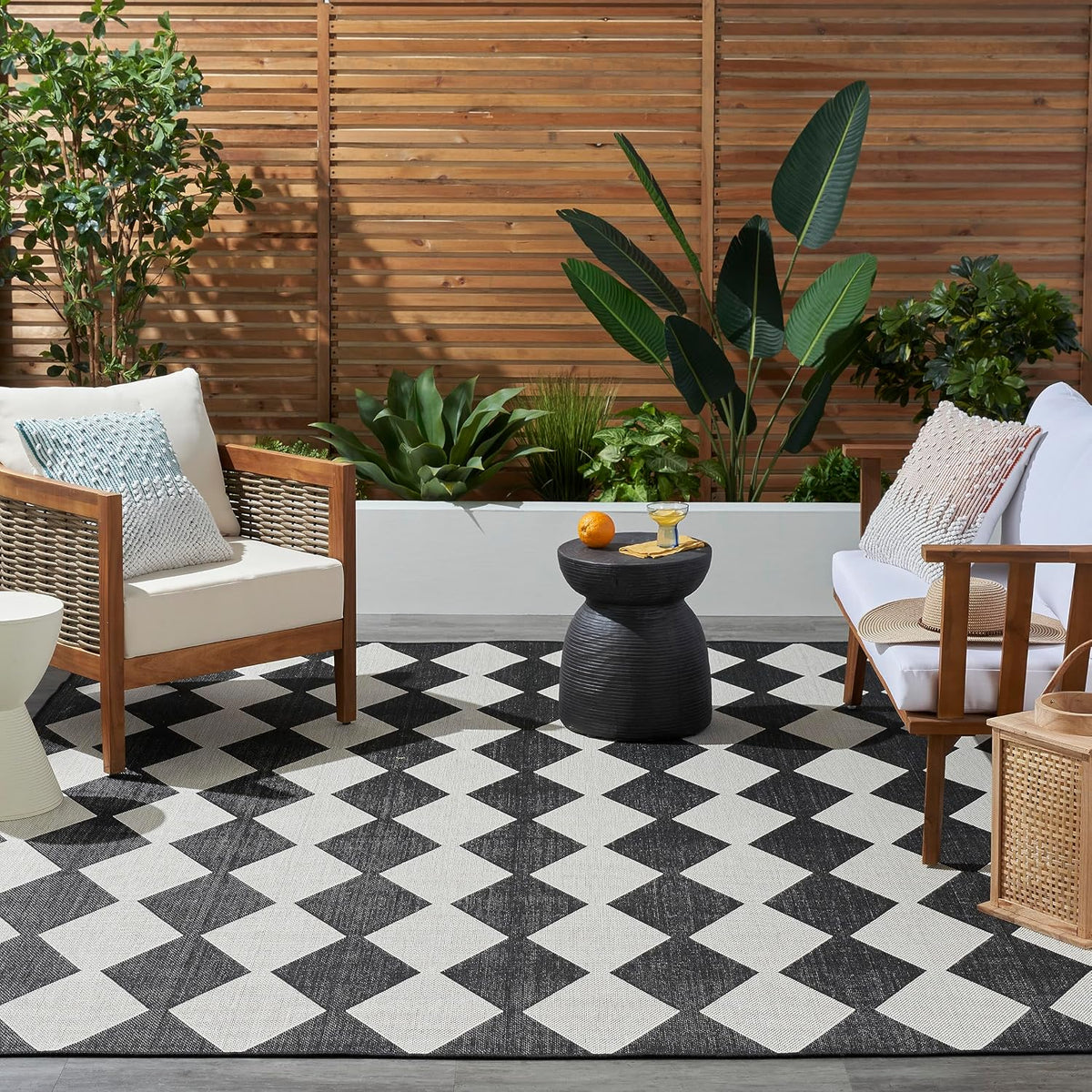 5' x 7' Black Easy‑Clean Non‑Shedding Area Rug